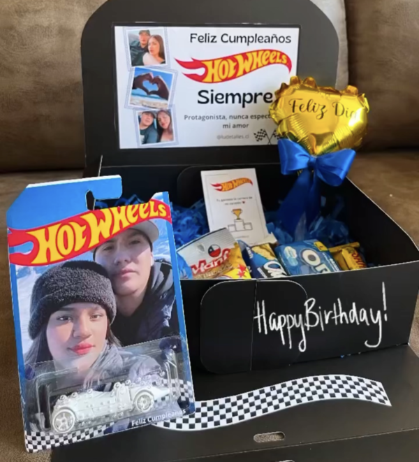 Captura de pantalla 2025-09-24 a la(s) 21.54.30 Cajita hot wheels 💙