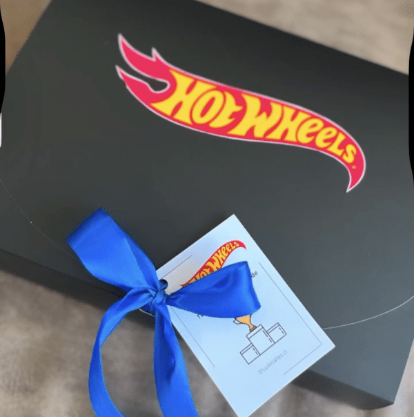 Captura de pantalla 2025-09-24 a la(s) 21.56.39 Cajita hot wheels 💙